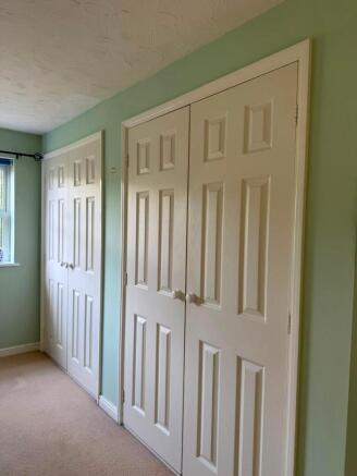 4 bed Detached to rent Image 5