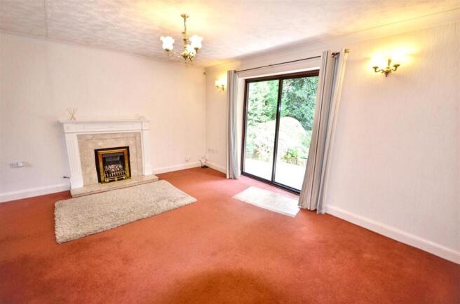Lounge / Dining Room