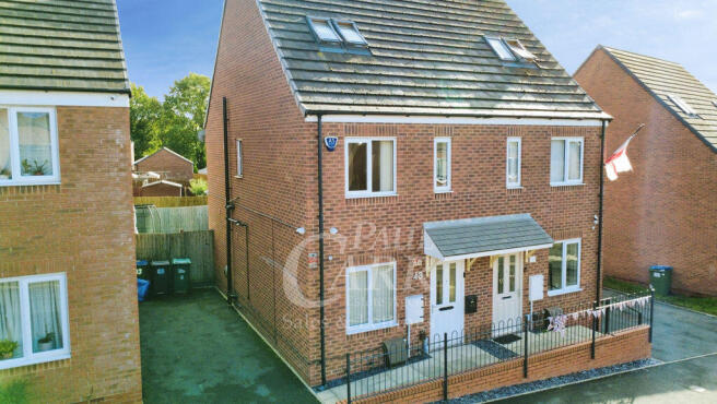 3-bed semi-detached on Chestnut Street, Walsall, WS5 4DG, £250,000