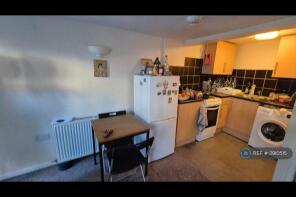 Flat, 33, Bedford Road, Reading RG1 7EX