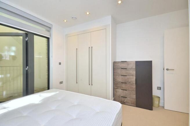 bedroom 1b