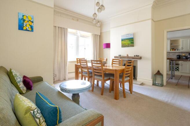 2 bed Flat for sale Image 9