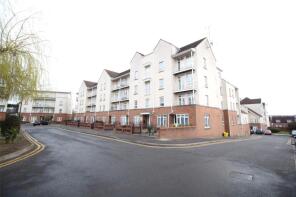 Flat 42, 7 Girton Court, Magdalene Gardens, Whetstone, London N20 0AF