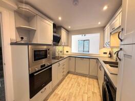 1, Guildford Close, Exeter EX4 2HX