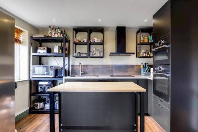 05-7621JHPropWpen - 22 Roberts Court - 22-small.jp