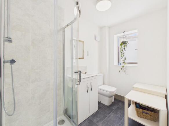 4 bed Semi-Detached for sale Image 12
