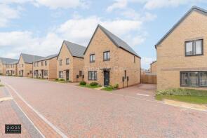 17, Snowdrop Way, St. Neots PE19 0BW