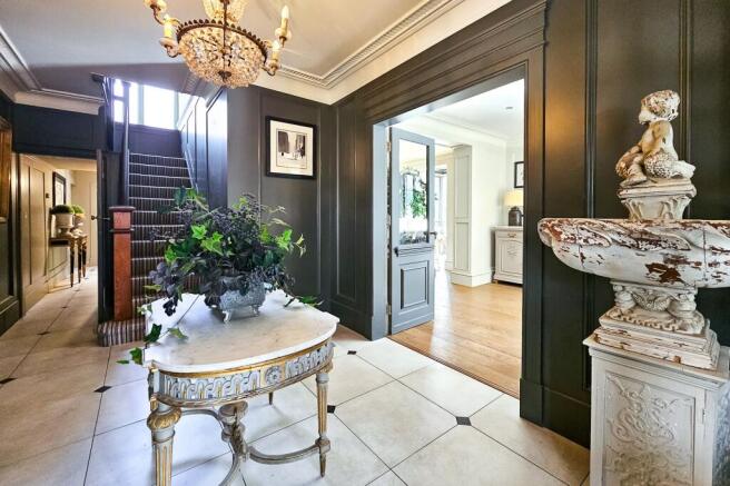 4 bed Detached for sale Image 4