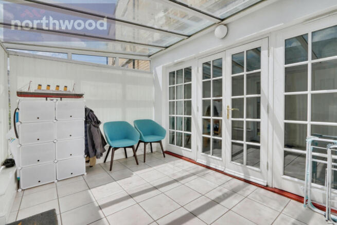 3 bed Terraced to rent Image 10