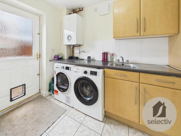4 bed Detached for sale Image 9