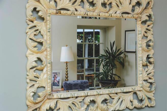 8309394-interior31v2.jpg