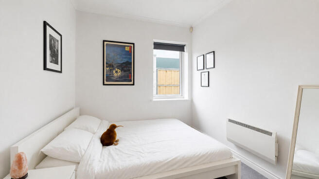 Bedroom 1 - Angle...