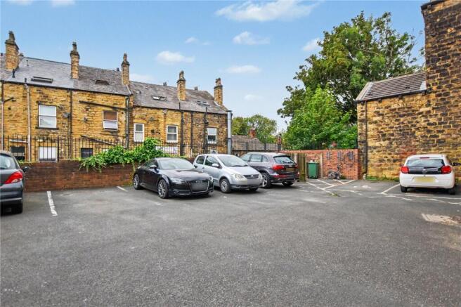 2 bed Apartment for sale Image 8