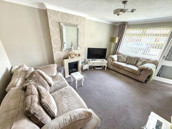 2 bed Semi-Detached Bungalow for sale Image 4