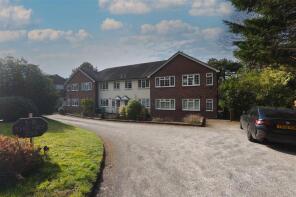 6, The Hey, Sanderstead Road, South Croydon CR2 0AJ