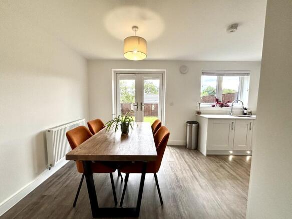 3 bed Semi-Detached for sale Image 9