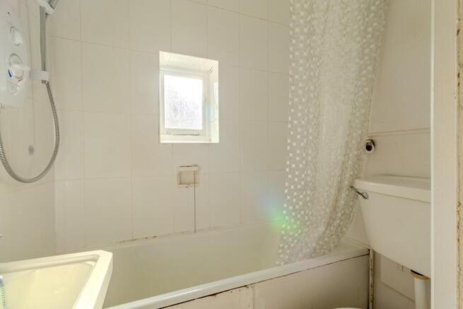 3 bed Terraced for sale Image 7