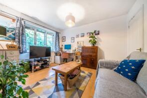 31, 15 Parkview Court, Broomhill Road, London SW18 4JG