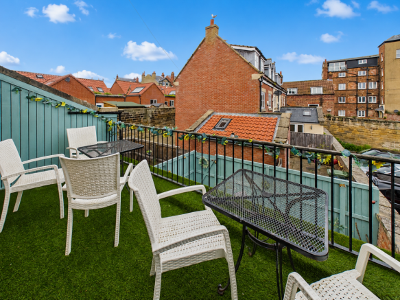 4 bed Town House for sale Image 12