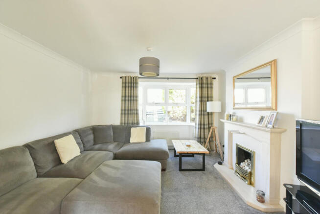 4 bed Detached for sale Image 8