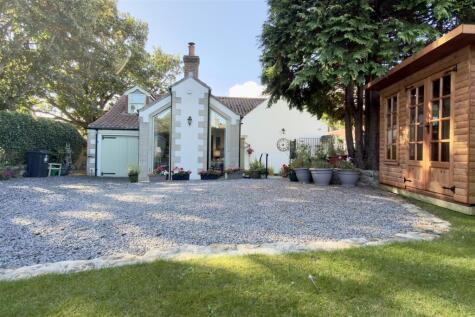 Holly Cottage, The Green, Piercebridge, DL2 3SH