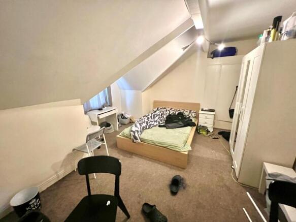 5 bed Terraced to rent Image 6