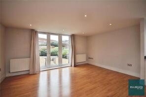 Flat 3, 22 Swift Court, The Grove, Finchley, London N3 1QL