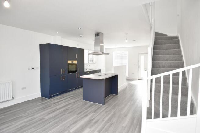 3 bed Semi-Detached to rent Image 7