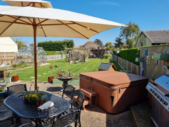 ALTERNATE VIEW OF GARDEN (1)