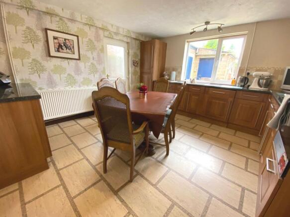 KITCHEN-DINER
