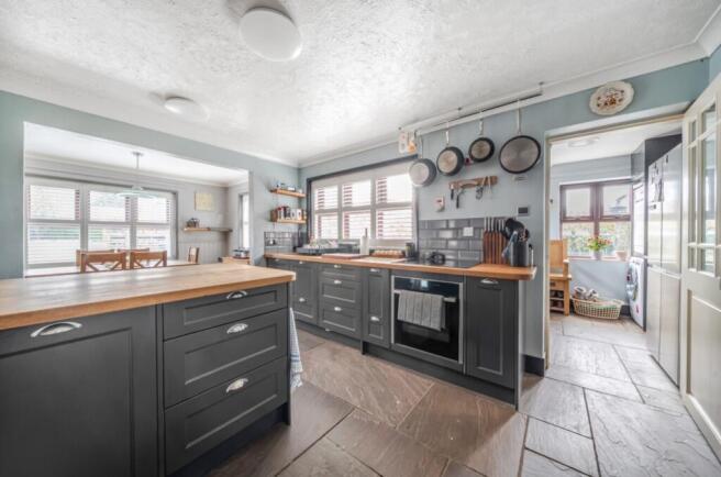 1411289-20-698ccb78efb5c