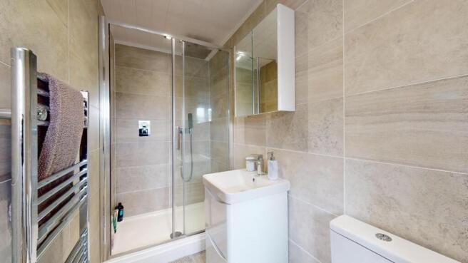 EN SUITE