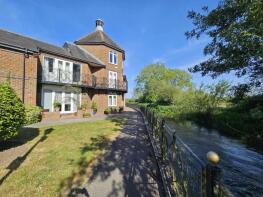 16, The Brookmill, Reading RG1 6DD
