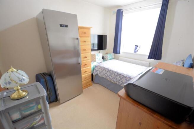 Bedroom 2 (rear)