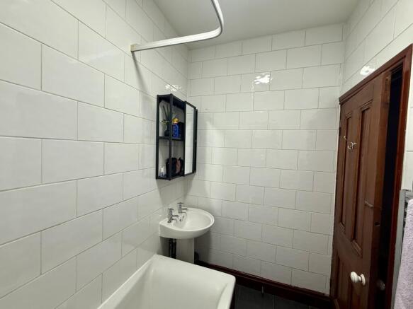 5 bed Terraced for sale Image 9