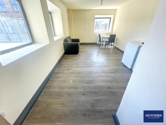1 bed Flat to rent Image 10