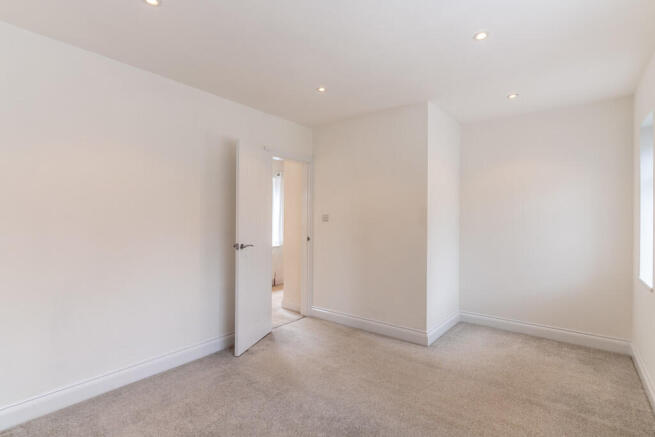 5 Egerton Square-...