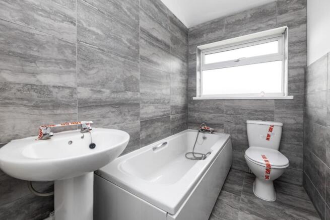 3 bed Terraced for sale Image 11
