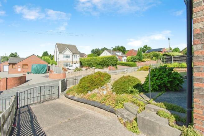 2 bed Detached Bungalow for sale Image 8