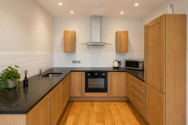2 bed Flat to rent Image 4