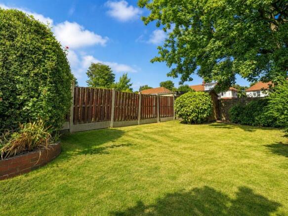 3 bed Semi-Detached for sale Image 10