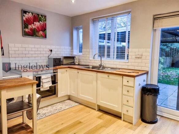 3 bed House for sale Image 6