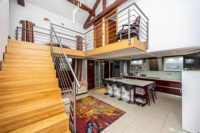 5 bed Barn Conversion for sale Image 12