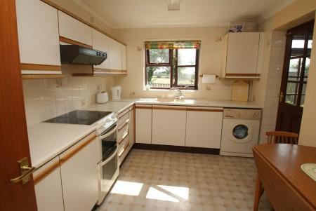Kitchen/B'fast Room