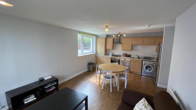 Lounge / Kitchen