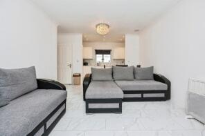 32, Ambleside, Purfleet-on-thames RM19 1PX