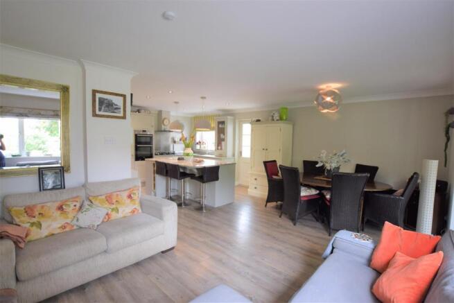 Open Plan Kitchen/Dining/Living Area
