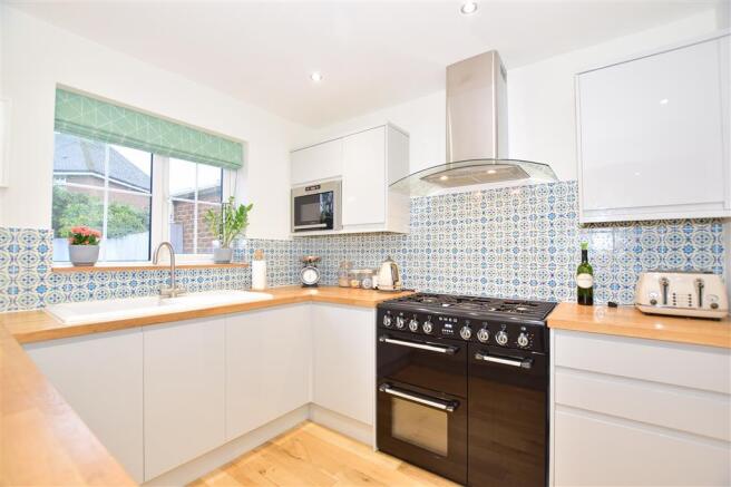 Kitchen/ Breakfast Room