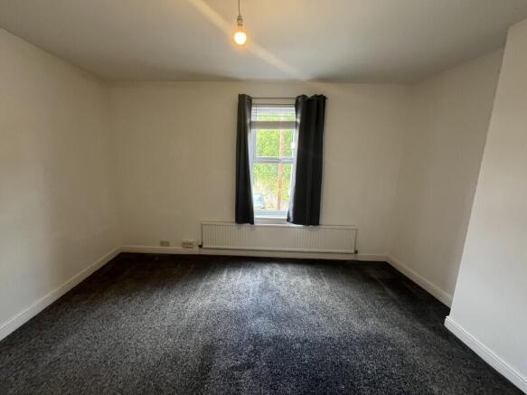 2 bed Terraced to rent Image 11