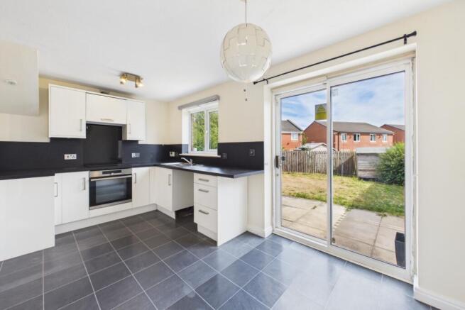 3 bed House to rent Image 6